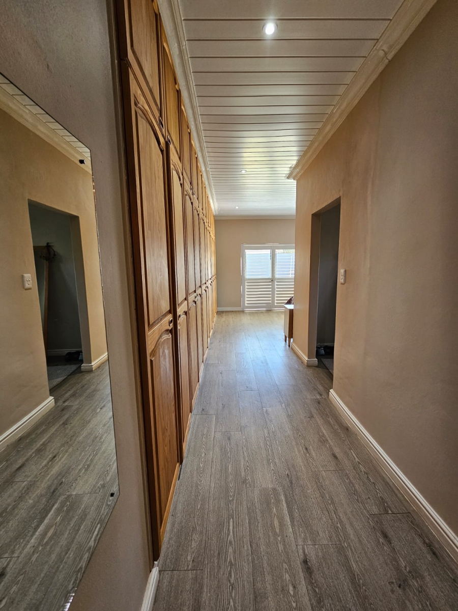 5 Bedroom Property for Sale in Riversdale Western Cape